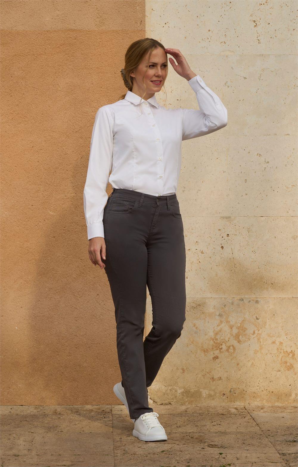 Pantalón cinco bolsillos elástico